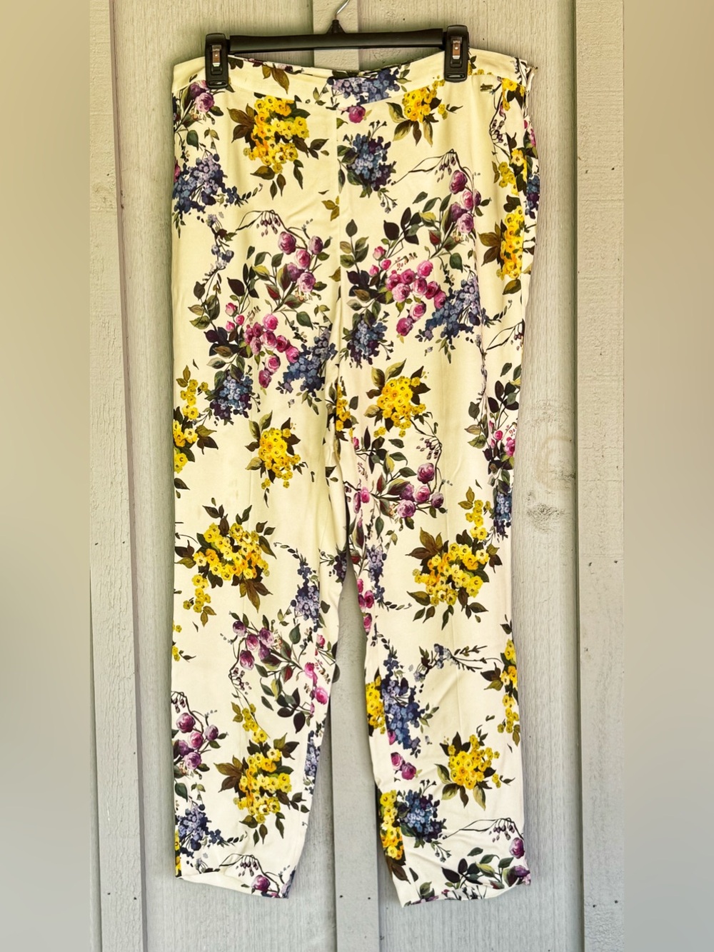 Women’s Escada Floral Print Cream Cropped Pants - 40-12